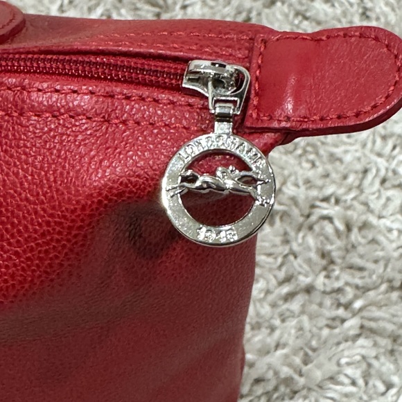 Longchamp Leather Cherry Red Tote Bag. Ling strap can wear over the shoulder. - Picture 3 of 7